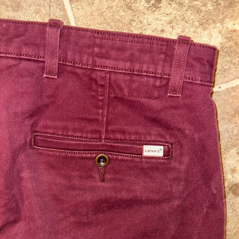 Levi's Men's Maroon Chinos - Picture 6 of 6